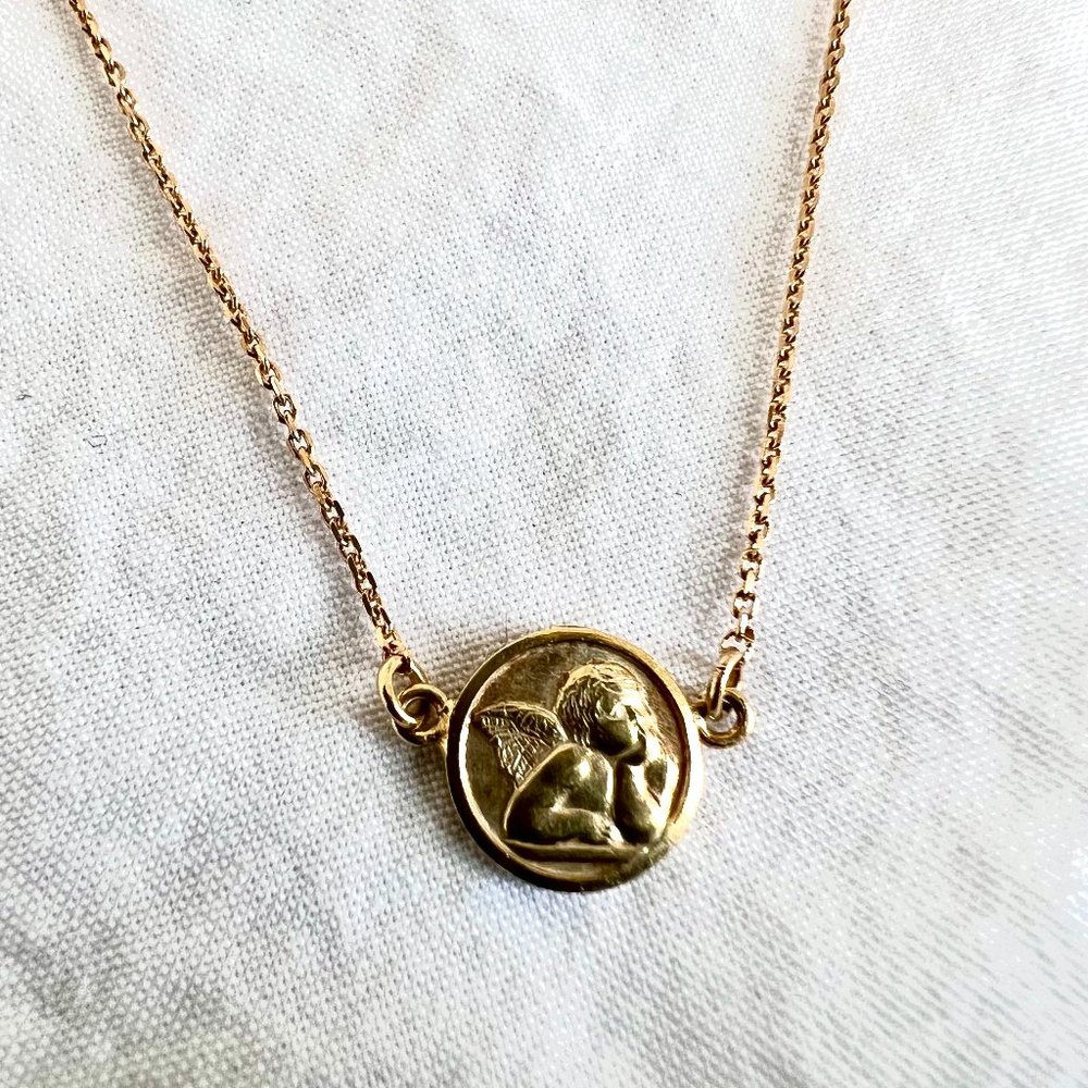 Cherub pendant necklace 14k gold